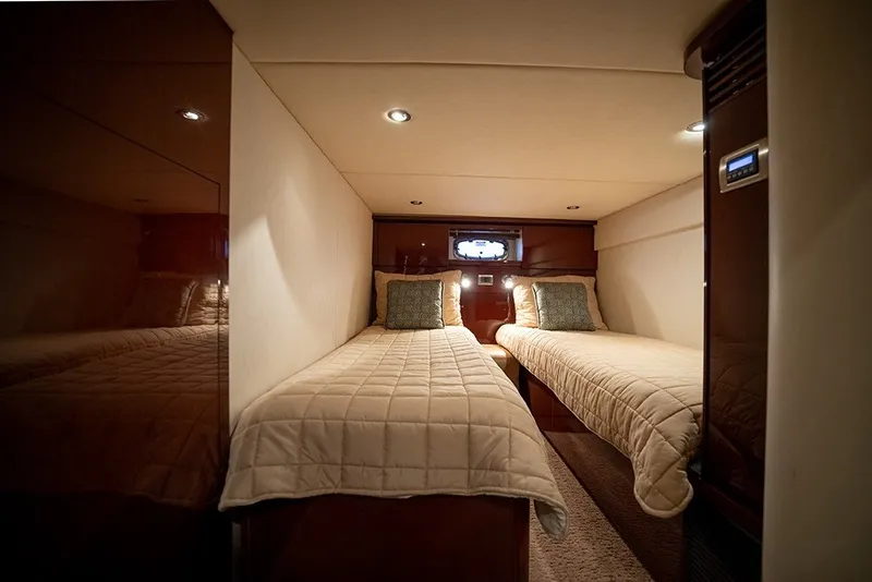 Slide: The Image of Guest stateroom - 32