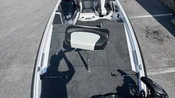 Slide: The Image of Skeeter FXR20 FLEX 2026 - 6