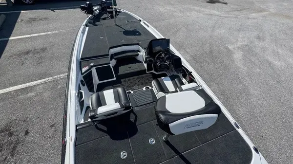 Slide: The Image of Skeeter FXR20 FLEX 2026 - 13