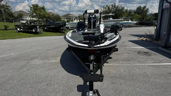 Slide: The Image of Skeeter FXR20 FLEX 2026 - 4