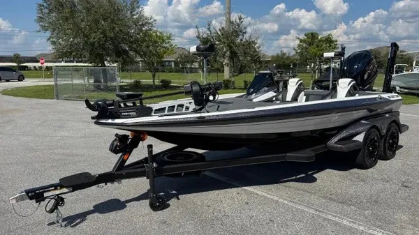 Slide: The Image of Skeeter FXR20 FLEX 2026 - 14