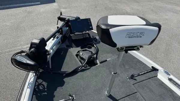 Slide: The Image of Skeeter FXR20 FLEX 2026 - 7