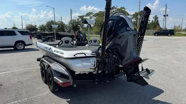 Slide: The Image of Skeeter FXR20 FLEX 2026 - 23