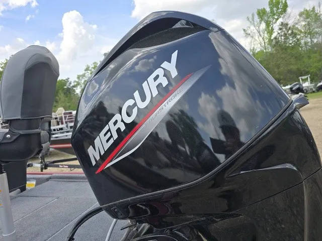 Slide: The Image of A Mercury outboard motor on a 2025 Tracker Bass Tracker Classic XL boat. - 8