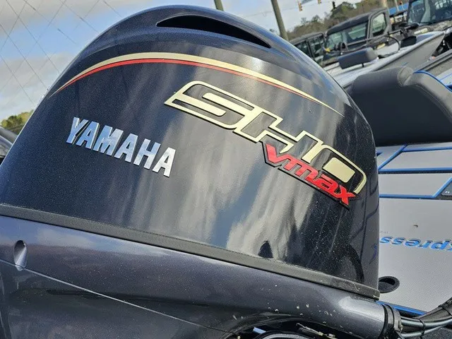 Slide: The Image of A Yamaha SHO VMAX outboard motor is mounted on an Xpress H18C Crappie boat. - 10