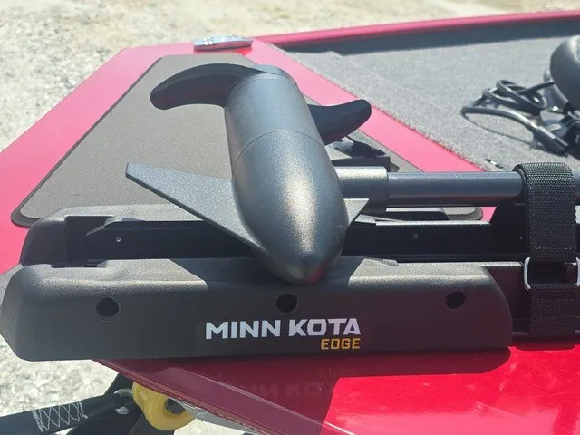 Slide: The Image of Tracker Bass Tracker Classic XL 2026 - 20