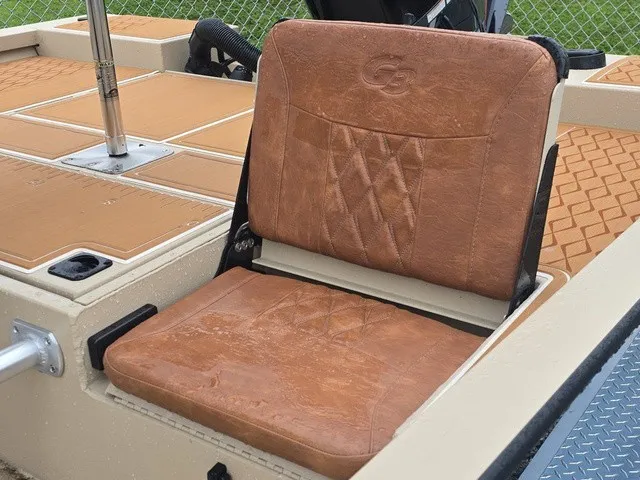 Slide: The Image of G3 Bay 19 GX 2026: Seat with quilted leather and sturdy design. - 16