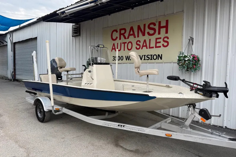 Slide: The Image of 2016 Xpress H18 Bay boat on trailer at Cransh Auto Sales. - 21