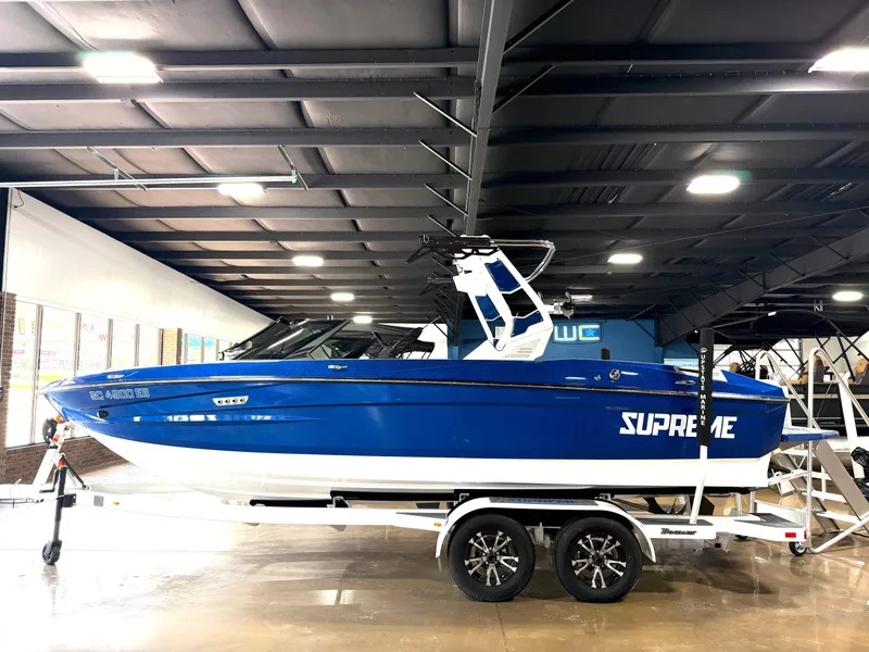 The Image of Supreme S220 2022 - 1