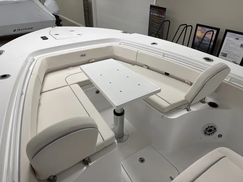Slide: The Image of Sea Hunt Ultra 265SE 2027 - 12