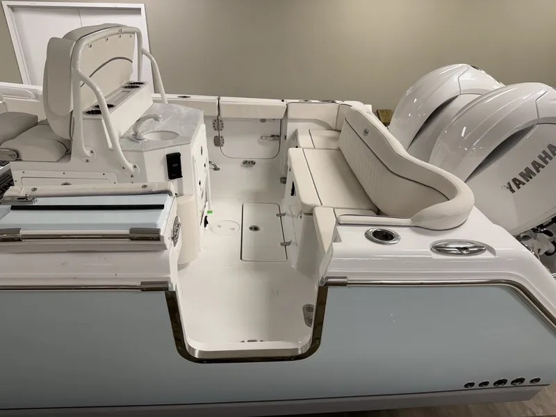 Slide: The Image of Sea Hunt Ultra 265SE 2027 - 5