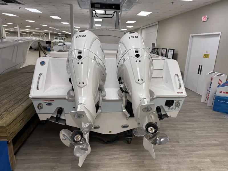 Slide: The Image of Sea Hunt Ultra 265SE 2027 - 3