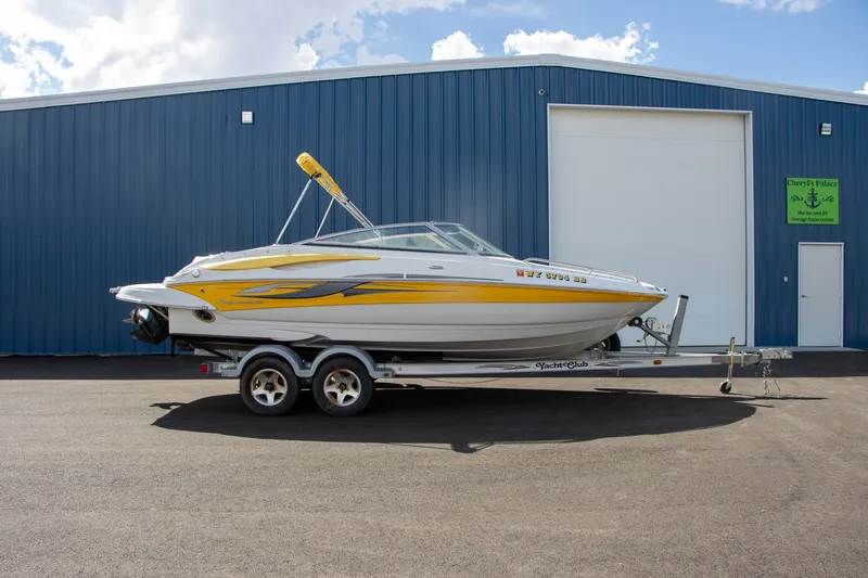 The Image of Crownline Boats 210 LS 2008 - undefined