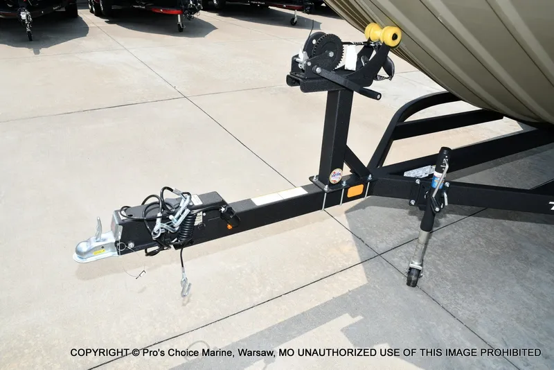 Slide: The Image of Tracker Grizzly 2072 CC 2027 - 29
