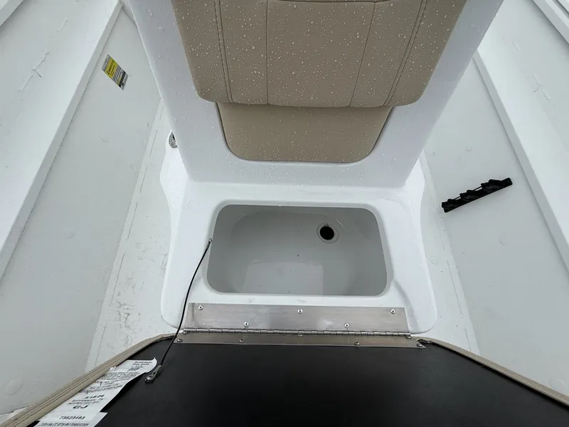 Slide: The Image of G3 Bay 17 BAY-F70 2027 - 6