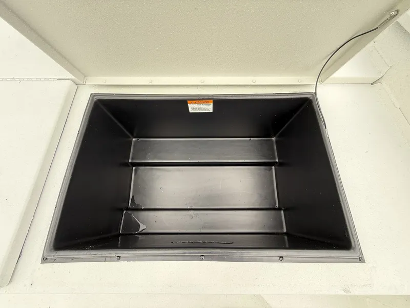 Slide: The Image of G3 Bay 20-F115 WHITE 2027 - 6