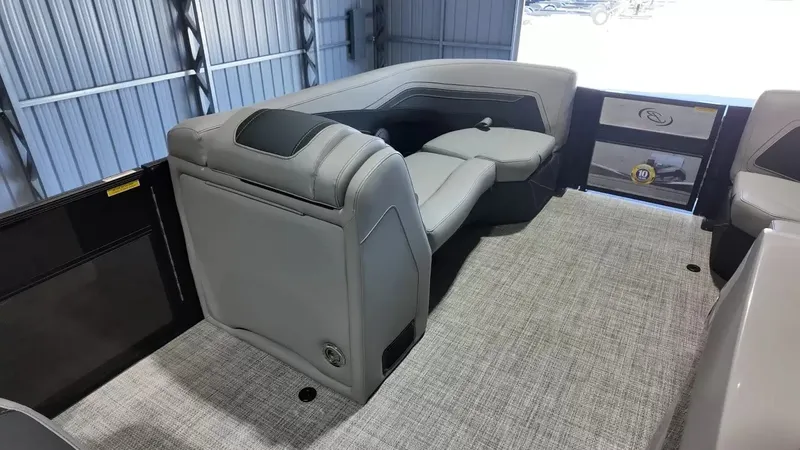 Slide: The Image of Barletta Cabrio 22QC 2027 - 24