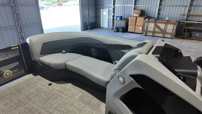 Slide: The Image of Barletta Cabrio 22QC 2027 - 22