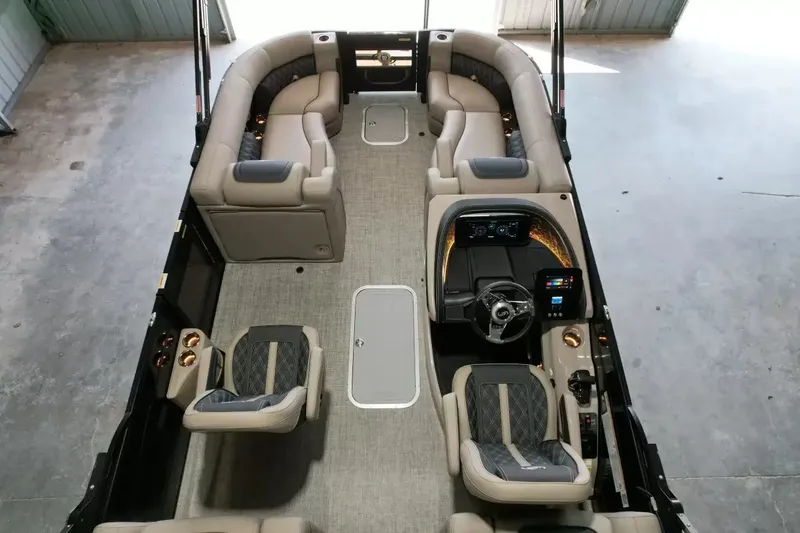 Slide: The Image of Barletta Lusso 23QCSS 2027 - 33