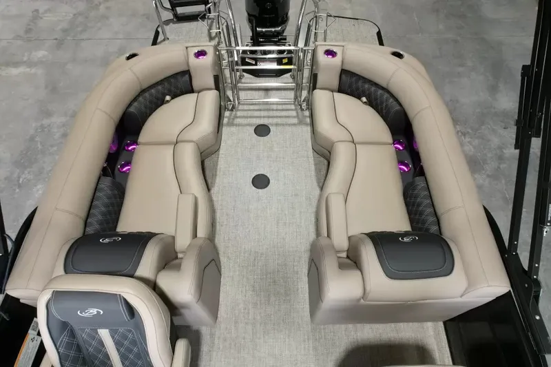Slide: The Image of Barletta Lusso 23QCSS 2027 - 60