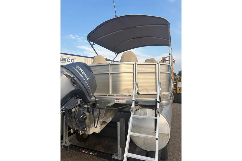 Slide: The Image of 2015 Sweetwater 2286 pontoon boat with Yamaha motor and canopy. - 6