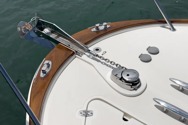 Slide: The Image of Anchor system on 2020 Hunt Yachts Surfhunter 32, featuring polished metal and wood accents. - 17