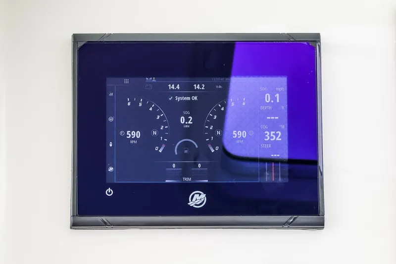 Slide: The Image of Digital display panel on 2020 Hunt Yachts Surfhunter 32 showing system information. - 40