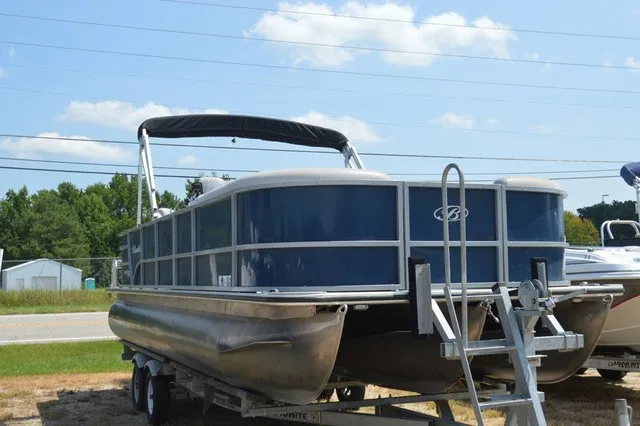 The Image of Bentley Pontoons Bentley 243 Fish N Cruise (3/4 Tube) 2021 - 1