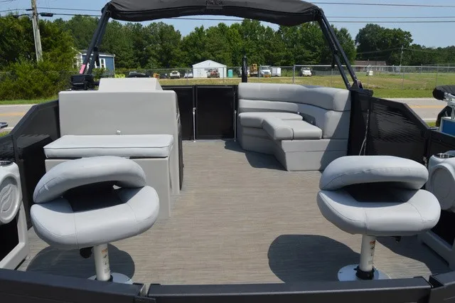 Slide: The Image of Flagship Endurance 16 Front Fish 2024 - 2