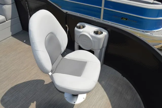 Slide: The Image of Flagship Endurance 16 Front Fish 2024 - 10