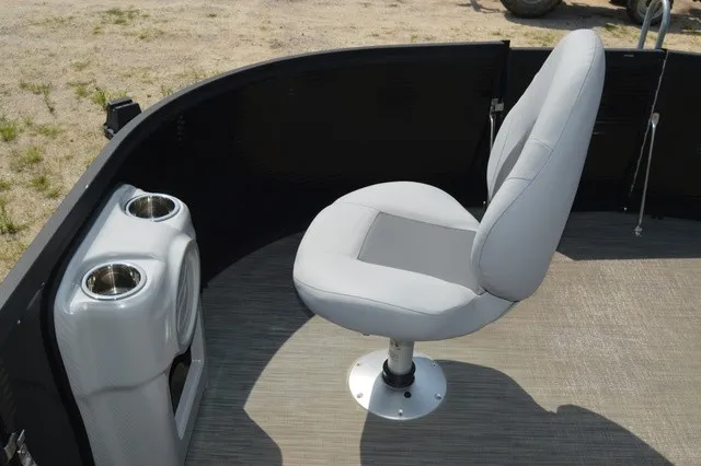 Slide: The Image of Flagship Endurance 16 Front Fish 2024 - 14