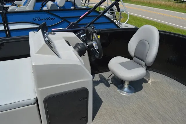 Slide: The Image of Flagship Endurance 16 Front Fish 2024 - 7