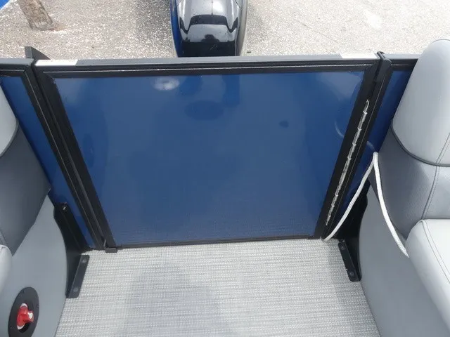 Slide: The Image of Bentley Pontoons Legacy 200 Navigator 2025 - 24
