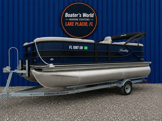 The Image of Bentley Pontoons Legacy 200 Navigator 2025 - 1