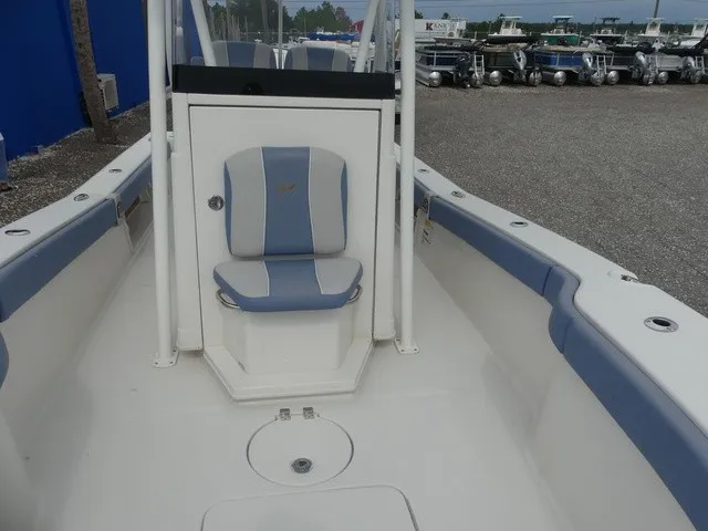 Slide: The Image of Ranger 2600 Bay 2024 - 17