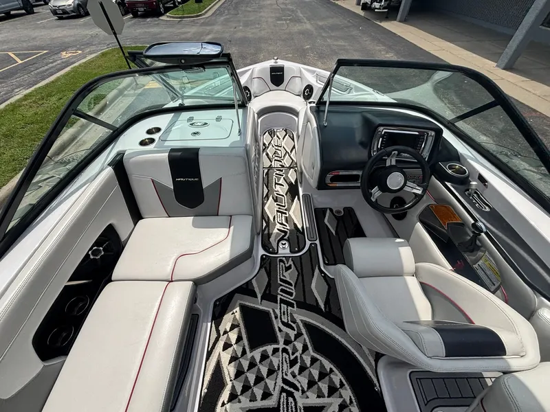 Slide: The Image of Nautique Super Air Nautique 210 2013 - 20