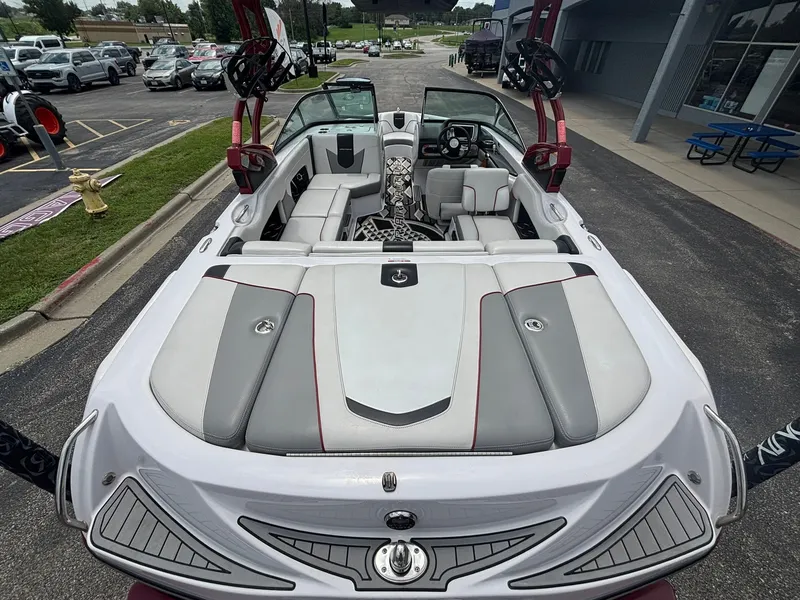 Slide: The Image of Nautique Super Air Nautique 210 2013 - 16