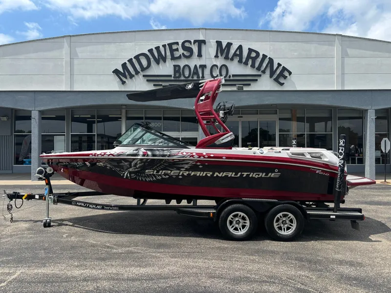 The Image of Nautique Super Air Nautique 210 2013 - 1