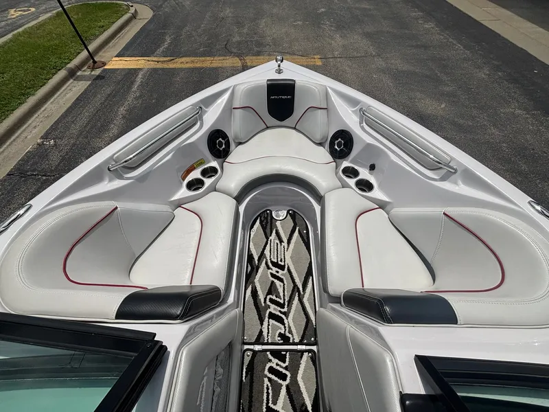 Slide: The Image of Nautique Super Air Nautique 210 2013 - 21