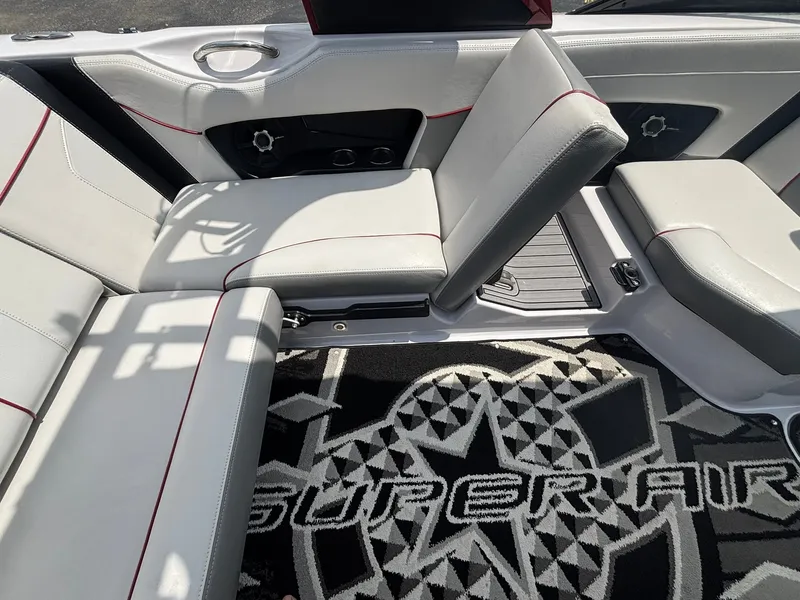 Slide: The Image of Nautique Super Air Nautique 210 2013 - 30