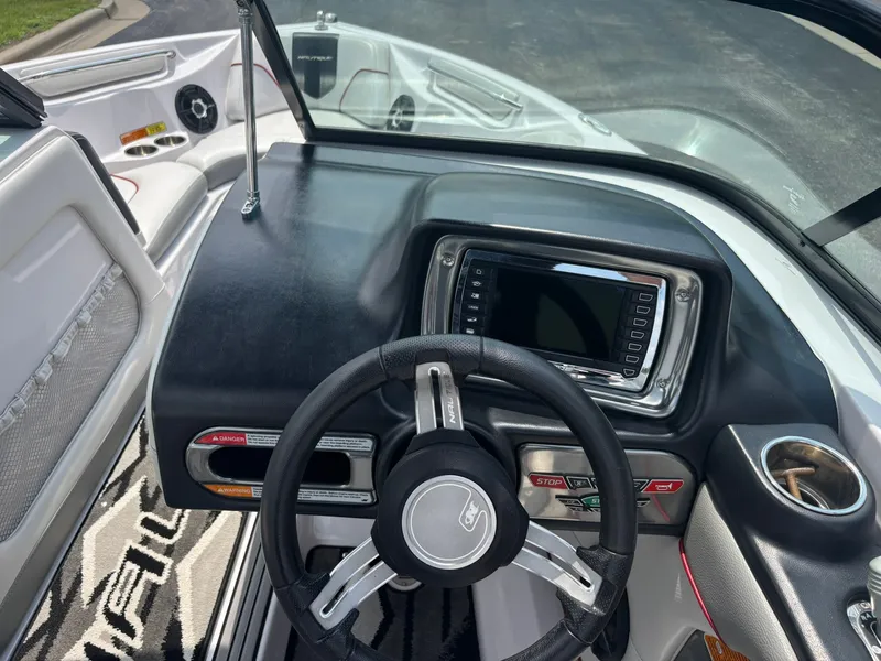 Slide: The Image of Nautique Super Air Nautique 210 2013 - 35