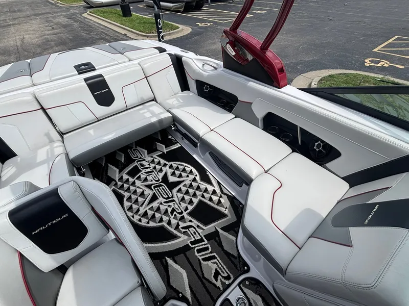 Slide: The Image of Nautique Super Air Nautique 210 2013 - 27