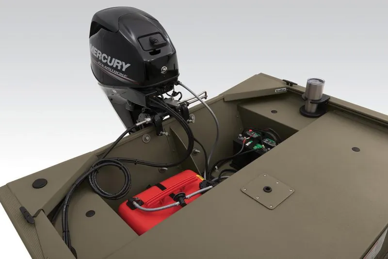Slide: The Image of Tracker Grizzly 1648 SC 2026 - 13