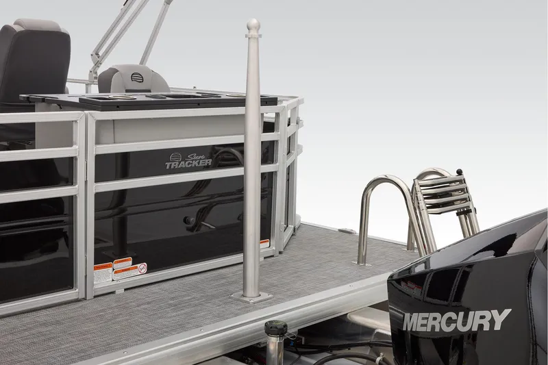 Slide: The Image of Sun Tracker Sportfish 24 XP3 2026 - 95