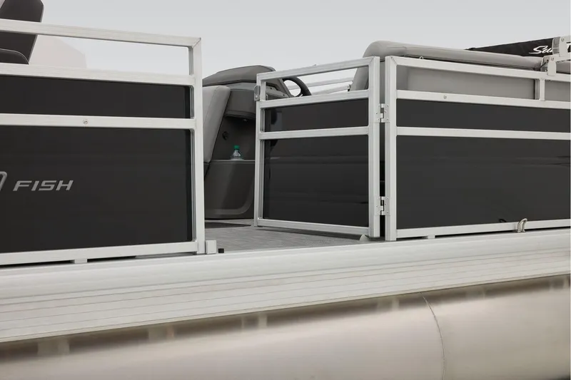 Slide: The Image of Sun Tracker Sportfish 24 XP3 2026 - 98