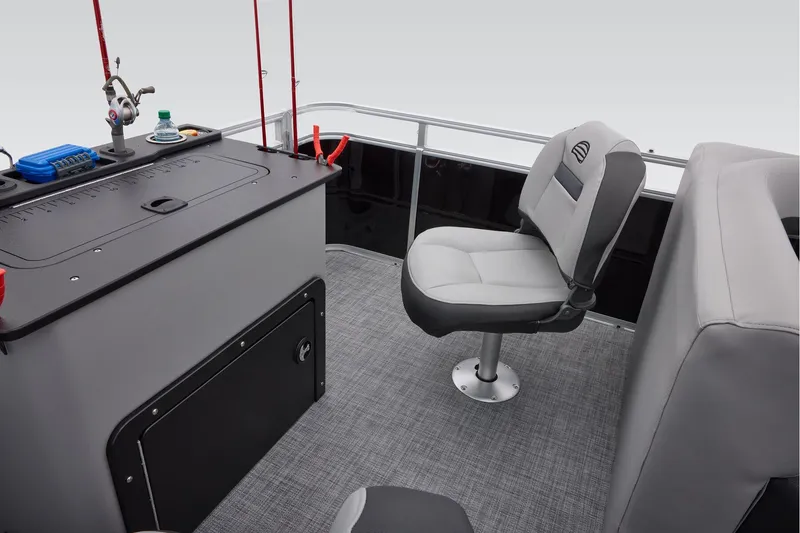 Slide: The Image of Sun Tracker Sportfish 24 XP3 2026 - 87