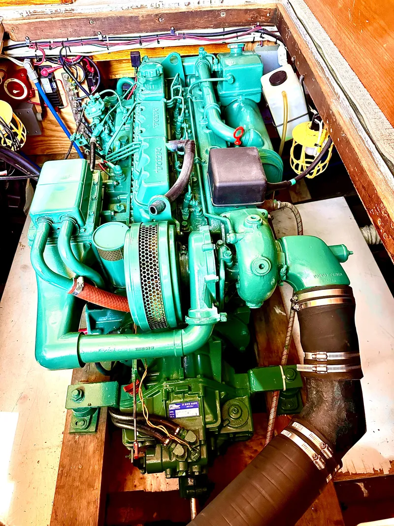 Slide: The Image of Volvo Penta TAMD 41 200 HP 800 hours - 18