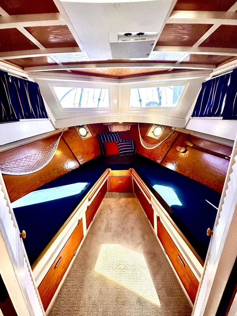 Slide: The Image of V-Berth - 17