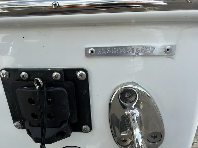 Slide: The Image of Sea Hunt Ultra 255SE 2027 - 41