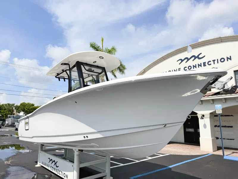 Slide: The Image of Sea Hunt Ultra 255SE 2027 - 3